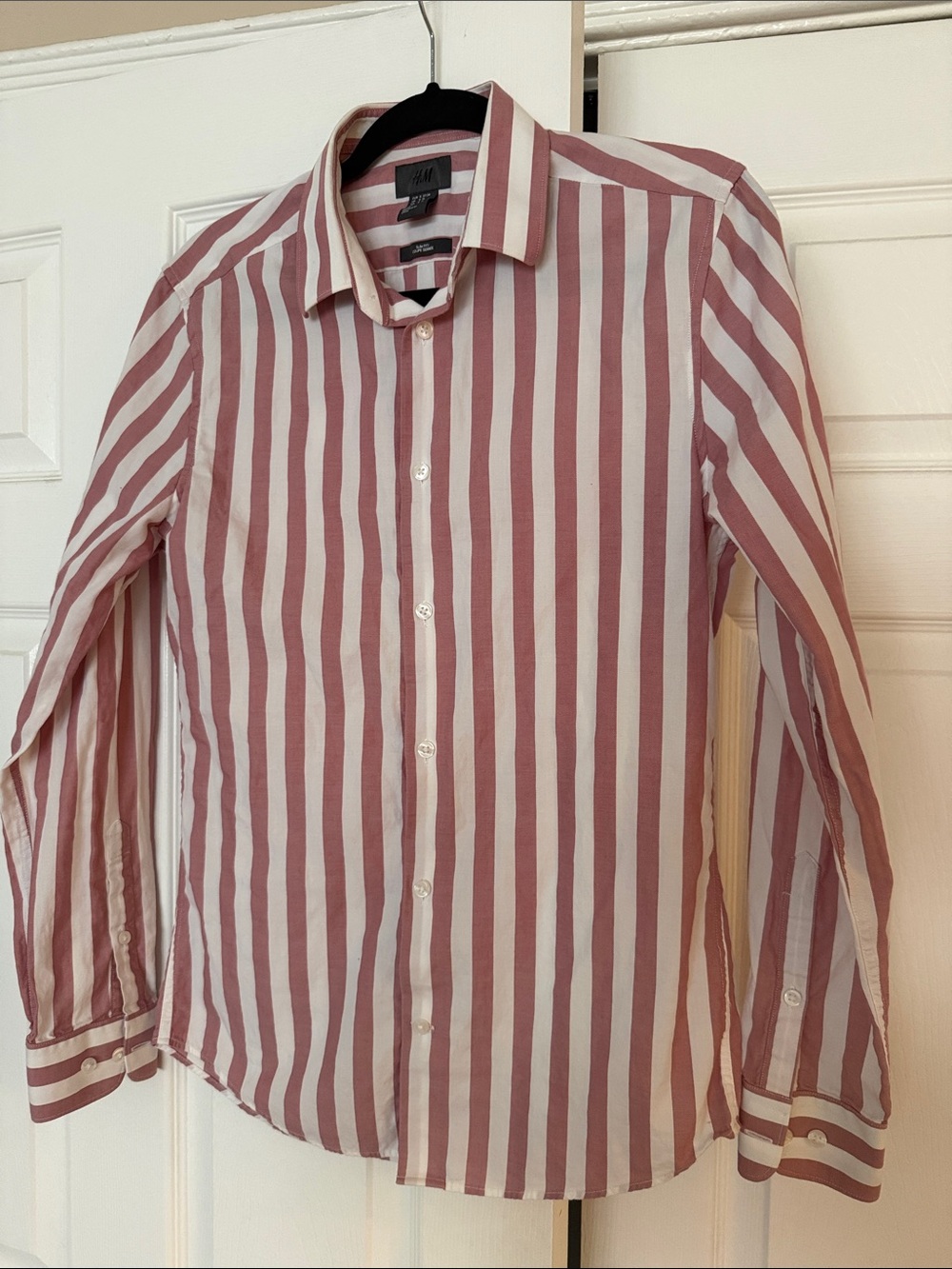 H&M Slim fit Men’s Pink and White Vertical Stripe Button-Down Shirt